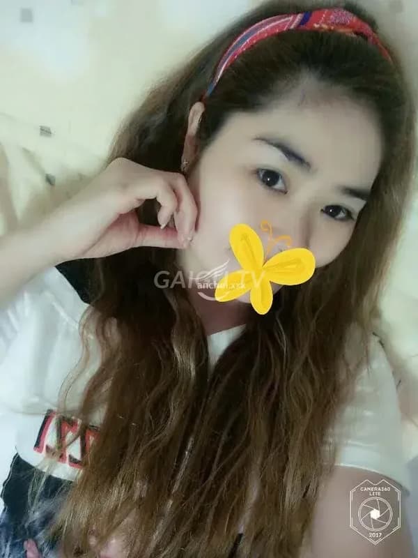 Có Clip nhẹ nhàng nhiệt tình chiều khách như người yêu 2