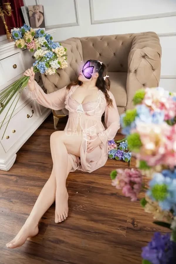 Hót Trà My Mông Căng Vú Đẹp Mặt Xinh 400k Đà Lạt – BJ · HJ · 28 tuổi 6