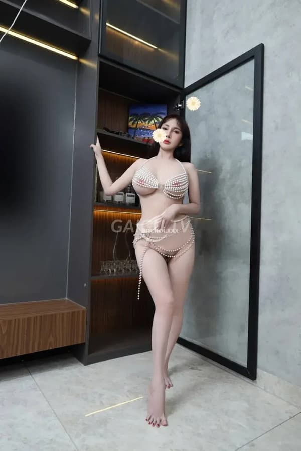 Linh Quận 10 massage 500k siêu dâm 8