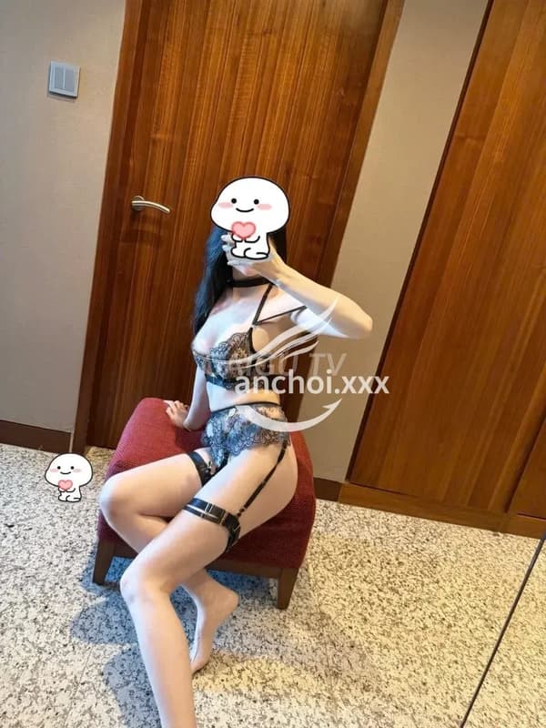 Ngọc Hân phục vụ chu đáo tình cảm 18