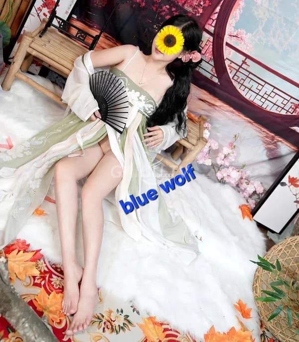 Anh Thư phục vụ nhẹ nhàng hiền hậu như người yêu 15
