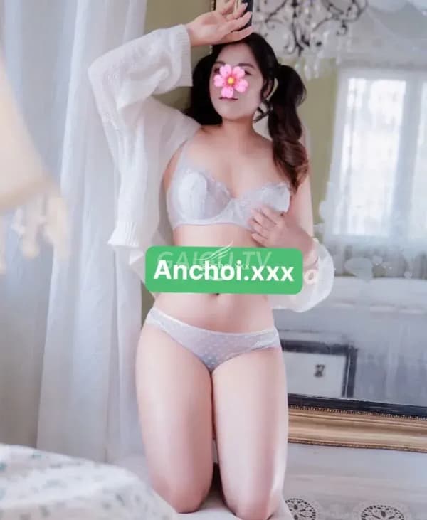 Mặt xinh duyên dâm da trắng mịn màng, Trân Baby chiều khách nhiệt tình 10