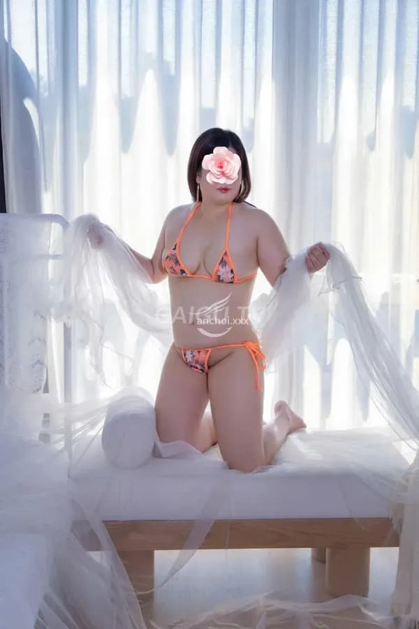 Bé Phương Tổng mặt siêu dâm ngực căng mông chắc phục vụ nhiệt tình 6