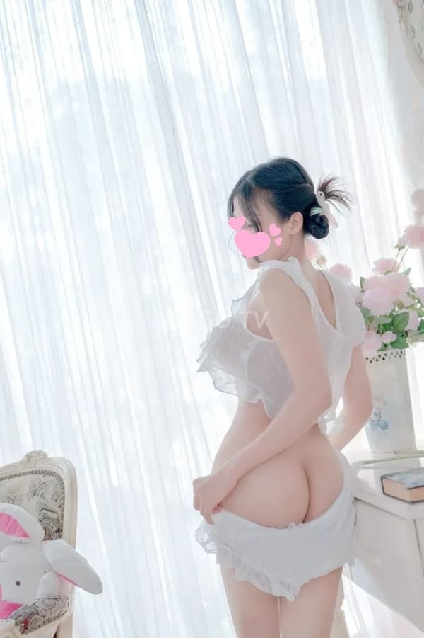 Bự Tuyết Bình Tân 400k vú bự hàng cành đào 15