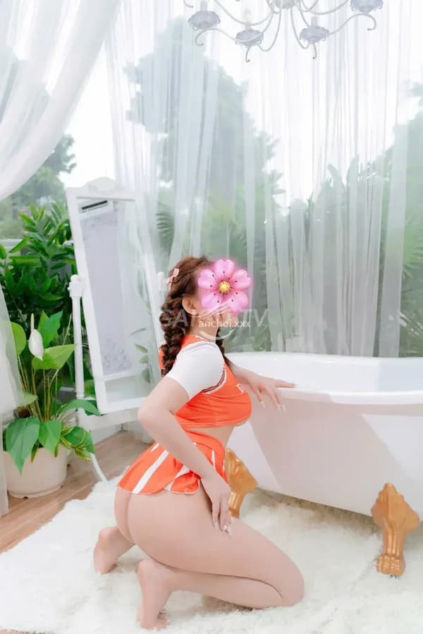Uyên 26t Dĩ An Bình Dương 400k dễ thương mông to 7