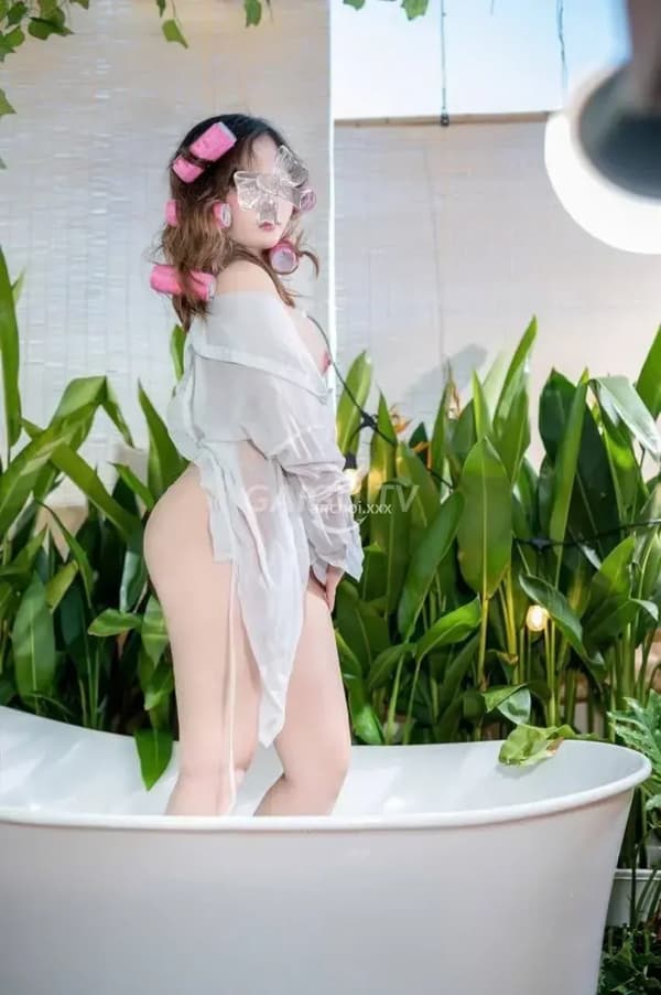 Huyền Anh ngọt ngào tình cảm 11