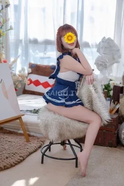 Hàng Dĩ An: THÚY AN EM GÁI HAY CƯỜI THÂN THIỆN NHẸ giá 250k 5