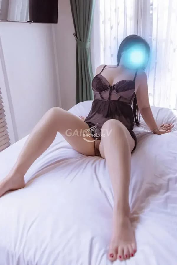 Dâng thân nhiệt tình dâm đãng Ngọc Anh 4