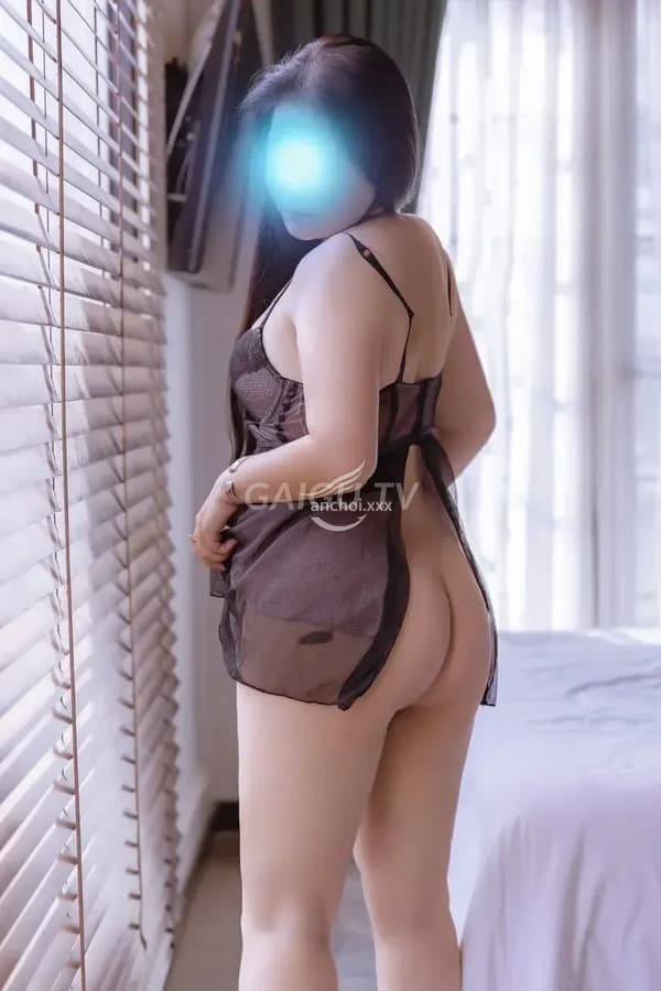 Dâng thân nhiệt tình dâm đãng Ngọc Anh 12