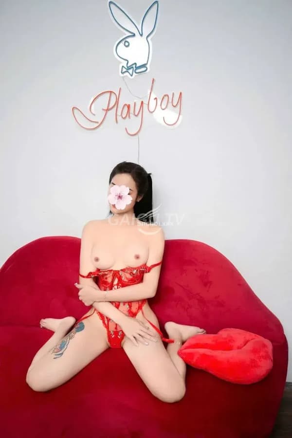 Hân gái ngọt ngào chiều khách say đắm 9