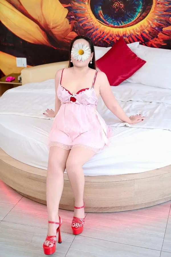 Mỹ Lệ da trắng mịn, phong cách thanh lịch nhiệt tình 11
