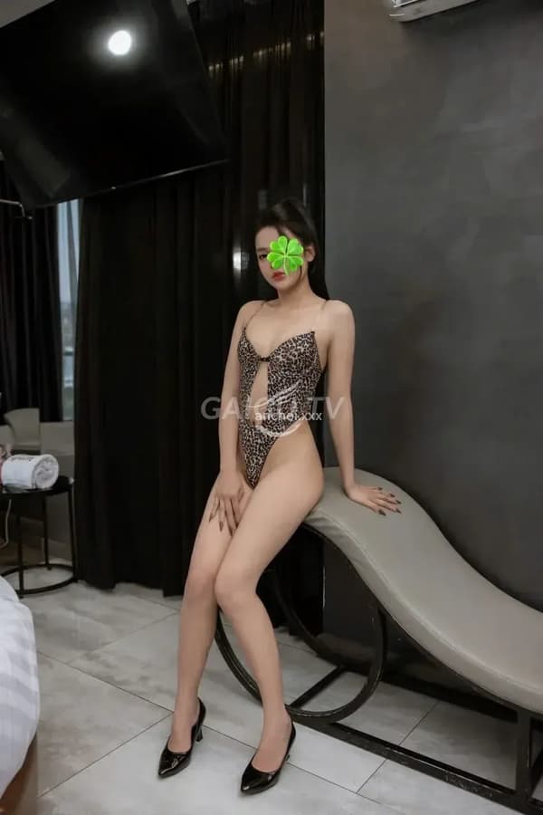 Linh Đan dịu dàng ngọt ngào chiều khách như người yêu 11