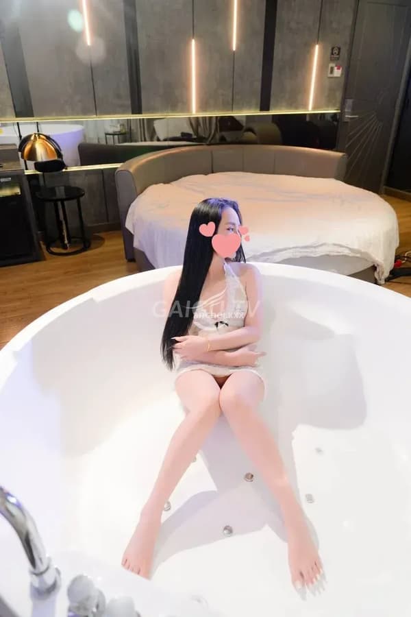 Gen Z Bình Tân 500k cực xinh dâm vú mông to 8