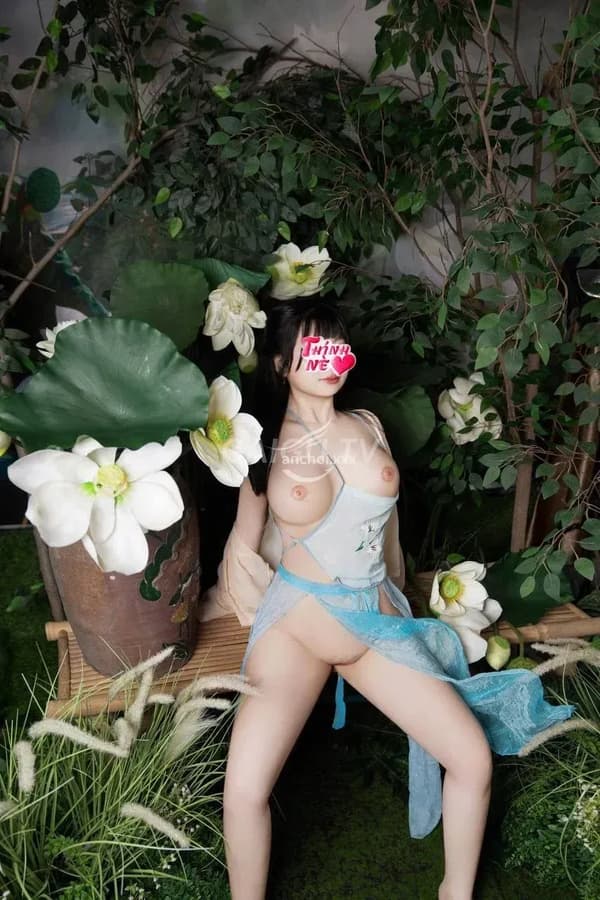 Massage Khỏe vú to mông cong chiều khách hết mình 8