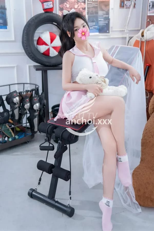 Quỳnh Mun cute ngọt ngào phục vụ nhẹ nhàng như người yêu 3