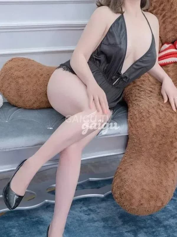 Lisa Máy Tân Uyên Bình Dương 200k 15