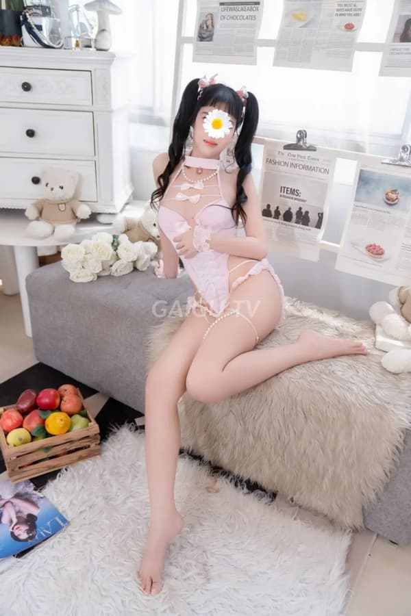 Da trắng mịn dáng cong sexy ôm ấp chiều chuộng Miền Tây 4