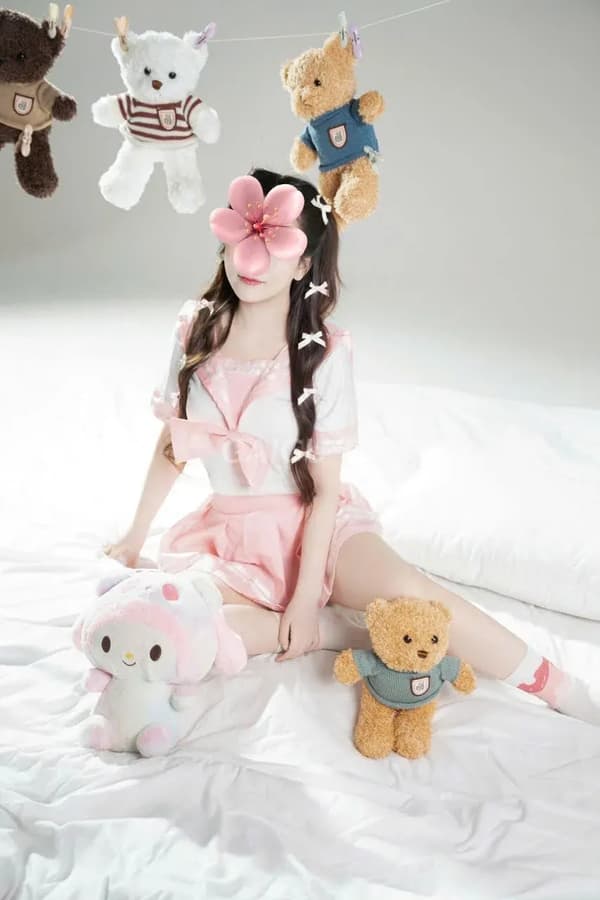 Em xinh dáng chuẩn nhiệt tình phục vụ Linh đan 13