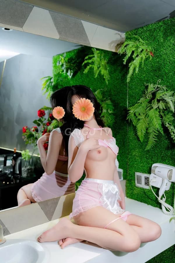 ANNA – gái gọi Thủ Dầu Một giá 700k, BJ, Hôn môi, 20 tuổi 2