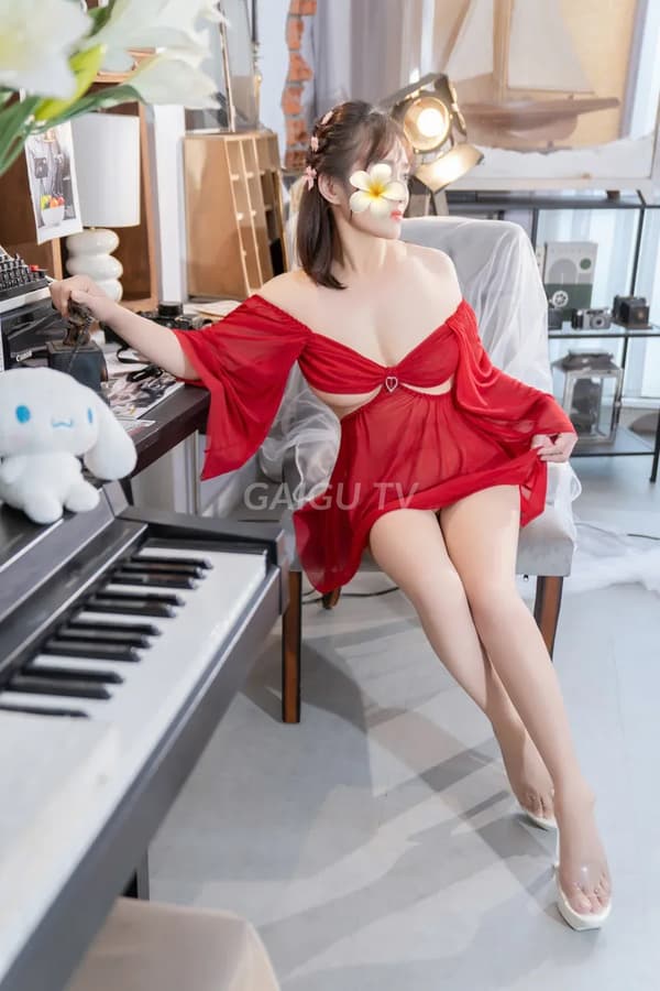 Hồng Ngọc phục vụ nhiệt tình như người yêu thật 9