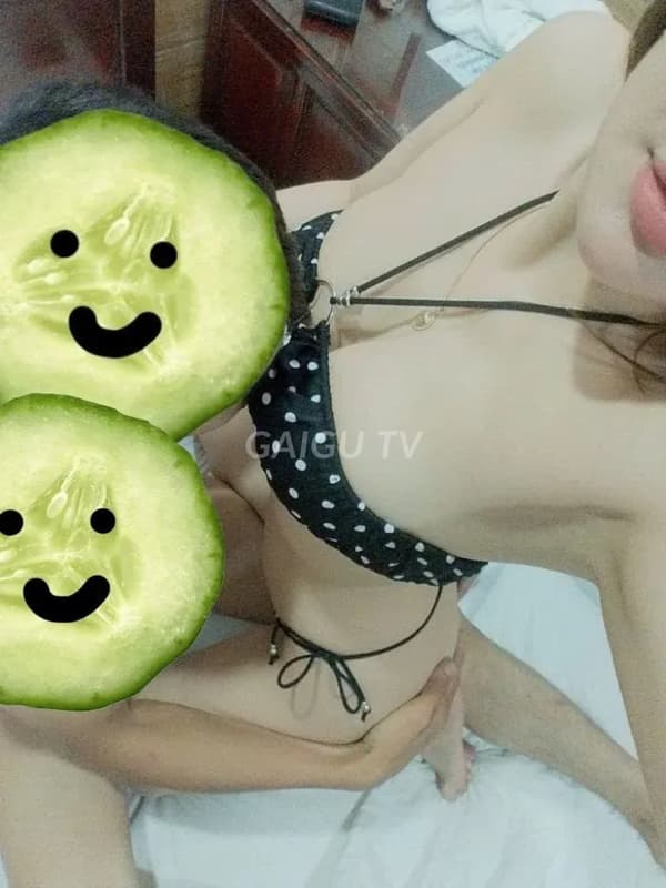 Huyền xinh dáng cân đối phục vụ nhẹ nhàng tận tình 13