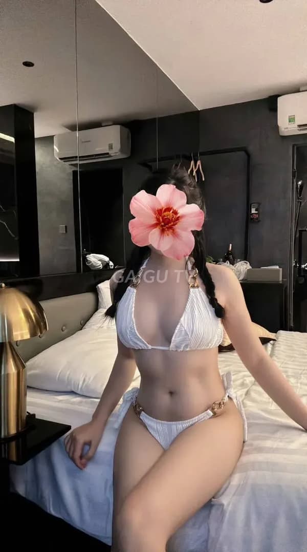Lina Phú Nhuận 27 tuổi body hot 1tr7 3