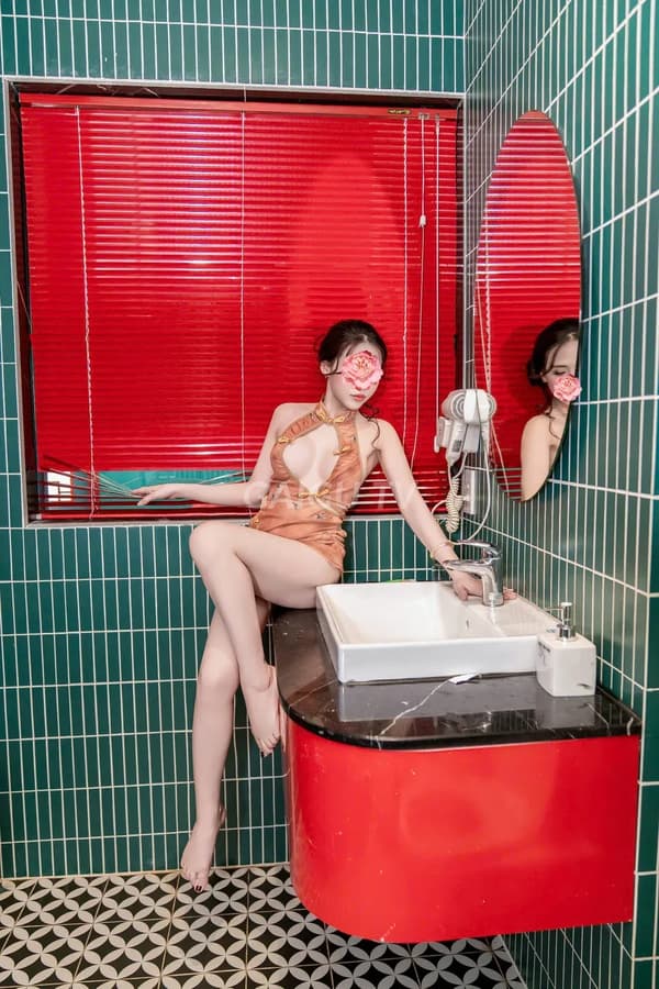 HƯƠNG GIANG EM GÁI XINH XẮN ĐÁNG ĐỂ ANH – gái gọi Quận 9 giá 500k, BJ, Hôn môi, 18