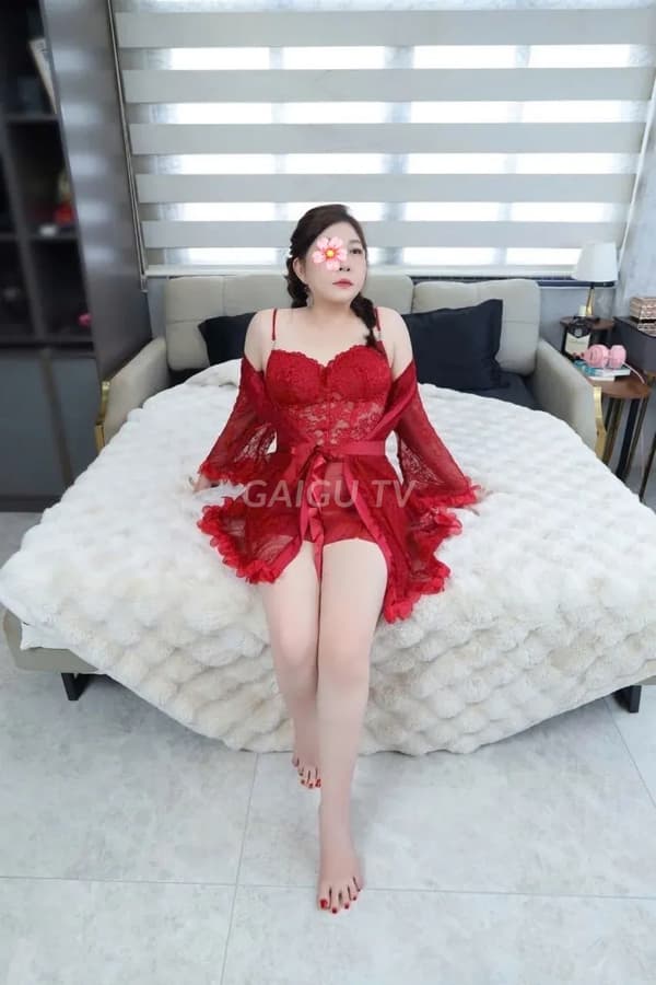 Ngọc Thảo da mịn dáng chuẩn vú tròn phục vụ nhiệt tình 5