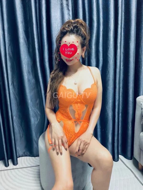 Miu Miu xinh đẹp dáng chuẩn chiều khách nhiệt tình 6