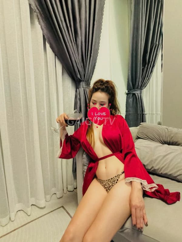 Miu Miu xinh đẹp dáng chuẩn chiều khách nhiệt tình 8