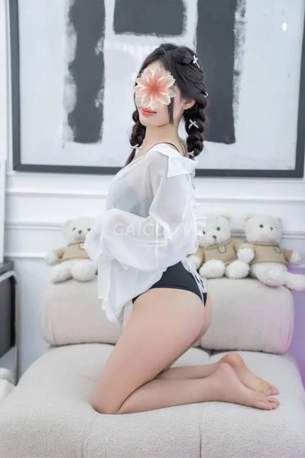 Khánh Chi BODY RỰC LỬA – gái gọi Quận 9 giá 500k, BJ, HJ, 24 tuổi 1
