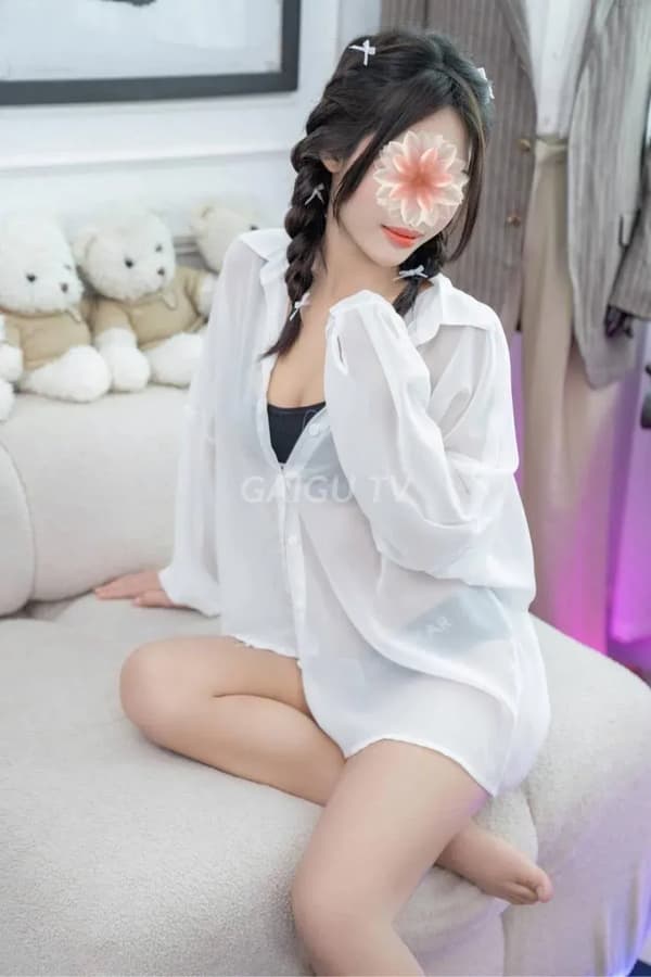 Khánh Chi BODY RỰC LỬA – gái gọi Quận 9 giá 500k, BJ, HJ, 24 tuổi 2