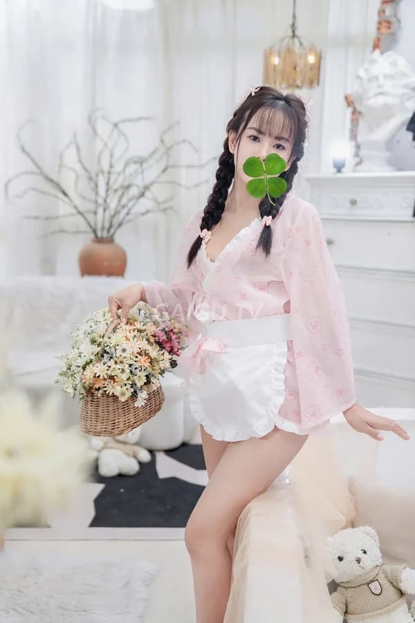 Phi Yến xinh tươi dáng nhỏ nhẹ nhàng chiều chuộng khách 10