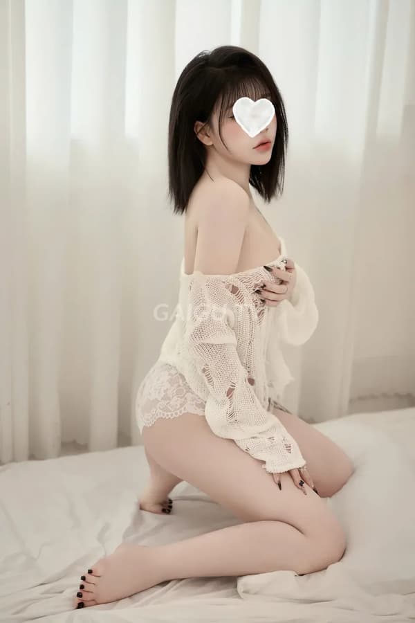 Hàng Ngũ Hành Sơn: Bé HaNi 2006 giá 700k 2
