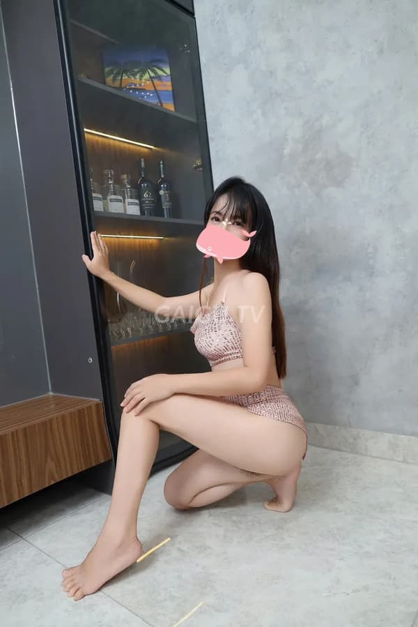 Tiểu Yến xinh mặt thân thiện vú vừa tay nhẹ nhàng chiều khách lắm 2