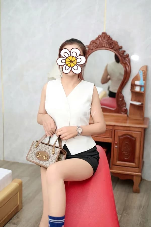 Hàng Thủ Dầu Một: NGỌC TRINH MASAGER giá 300k 6