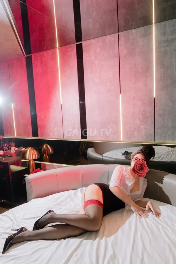 Thu Vân Gò Vấp 400k thần dâm ngực to mông căng 4