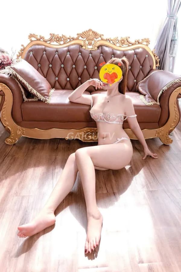 Như Huỳnh xinh gái duyên dáng cao body nuột nà 7