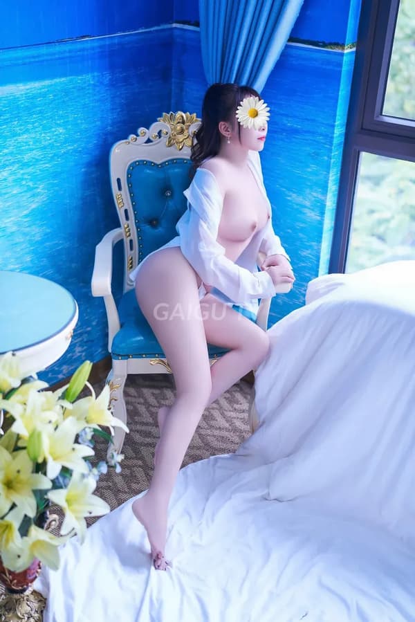 Na Na dáng hot eo thon mông cong phục vụ nhiệt tình hết mình 12