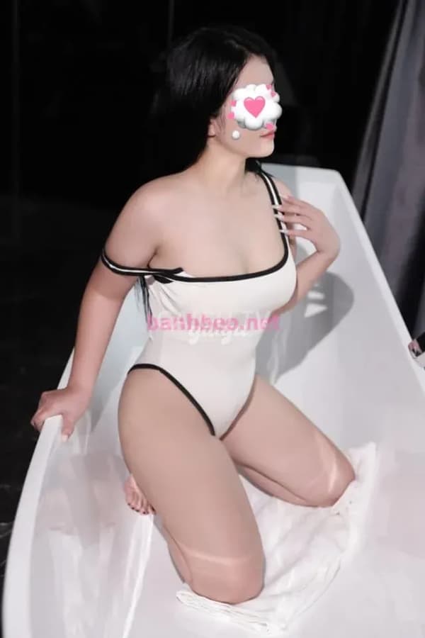 Anh nhẹ nhàng và tình cảm với khách 5