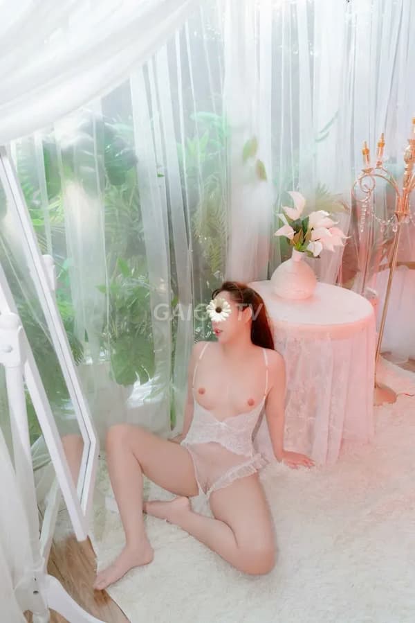 Jenny Massage xinh xắn nét dâm ngầm chiều khách như người yêu 3