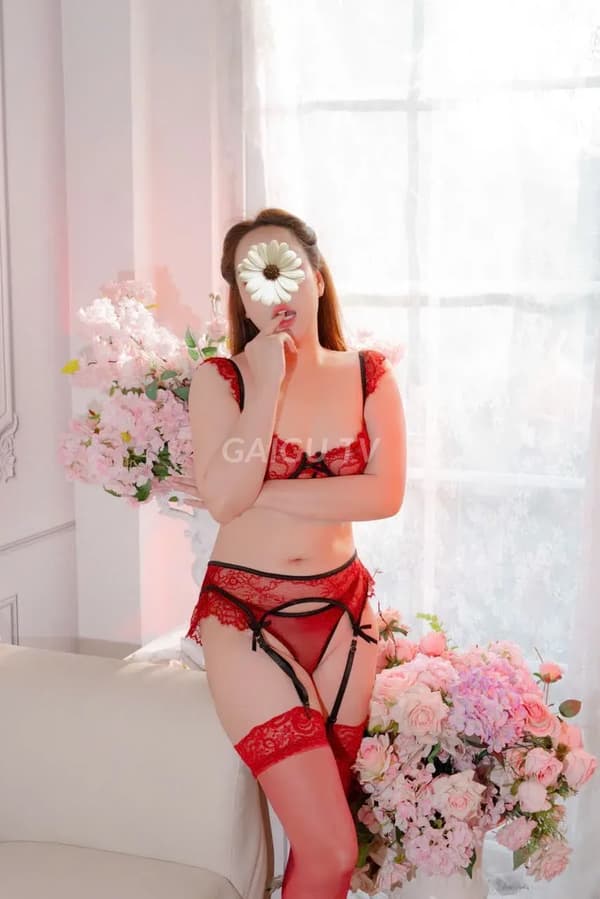 Jenny Massage xinh xắn nét dâm ngầm chiều khách như người yêu 5