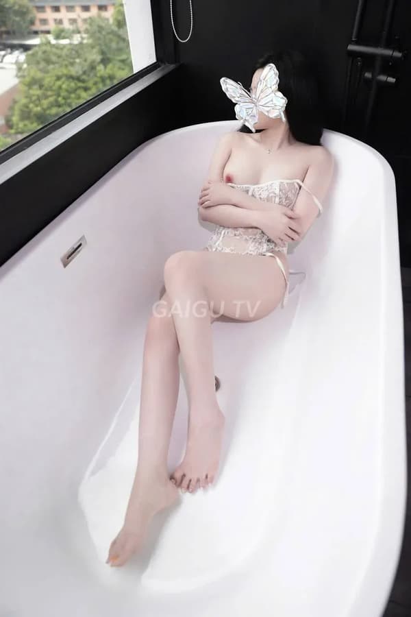 Dáng nhỏ nhắn nóng bỏng chiều khách hết mình iu Ngọc 7