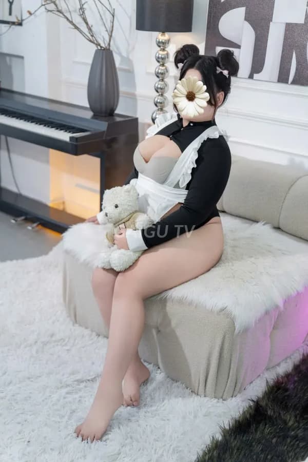 Tinh ngoan ngoãn chiều khách hết mình 15
