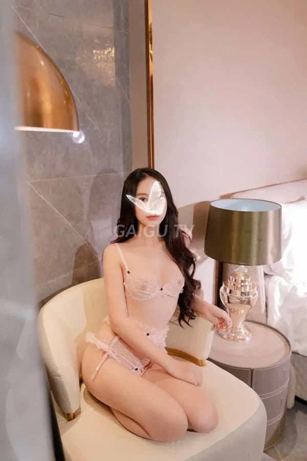 NEW HOTGIRL HÀ LINH Quận 1 – 2.000k/shot 12