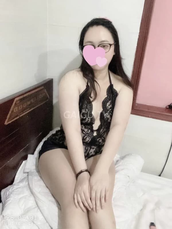 TRÂM ANH ⭐NUỘT NÀ MỘNG NƯỚC, CHIỀU – Quận 12, Sài Gòn, Hôn vú, Qua đêm, 30 4