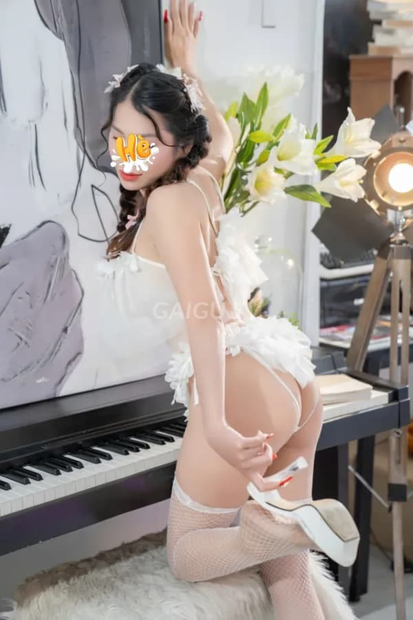 Bé Bưởi vú to dáng đẹp phục vụ nhiệt tình như người yêu 15