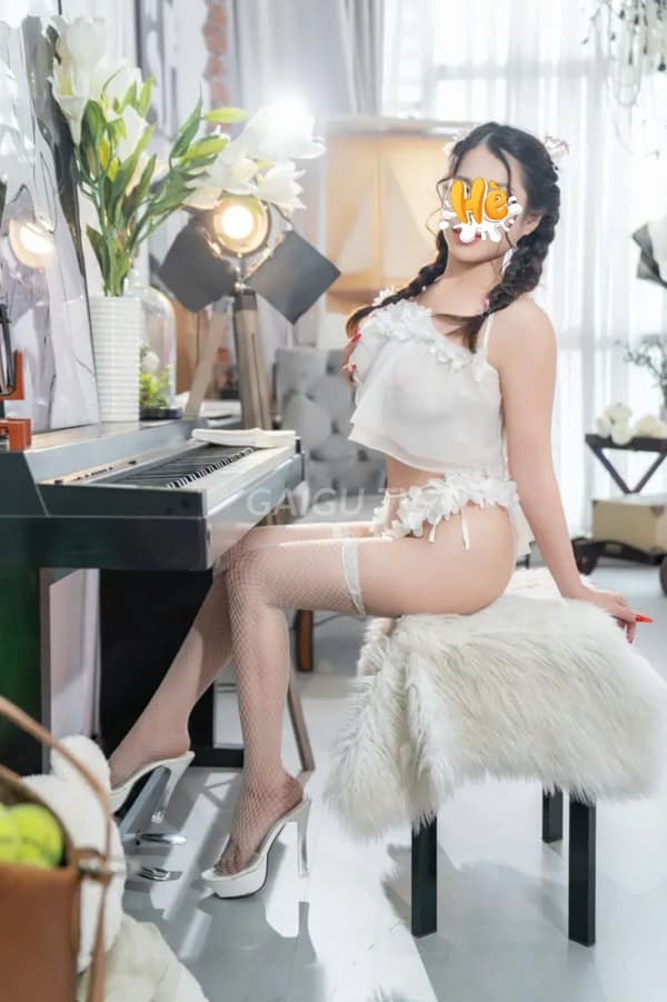 Bé Bưởi vú to dáng đẹp phục vụ nhiệt tình như người yêu 16