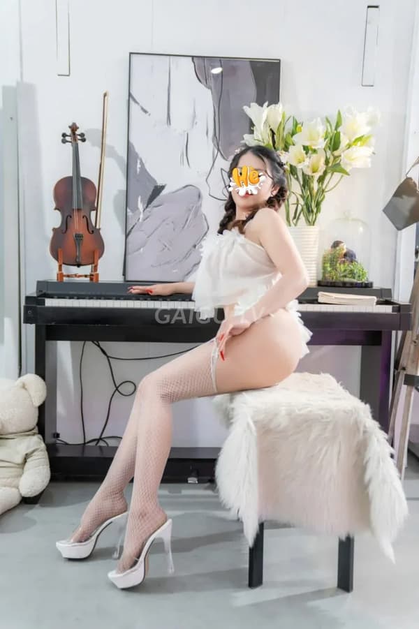 Bé Bưởi vú to dáng đẹp phục vụ nhiệt tình như người yêu 18
