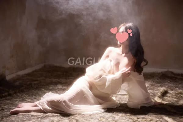 Khánh Huyền xinh đẹp nàng thơ phục vụ như tình nhân 10